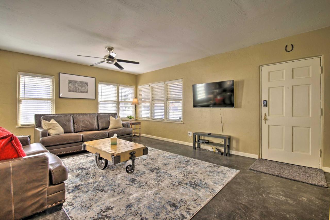 Central Phoenix Cottage With Private Yard! ภายนอก รูปภาพ
